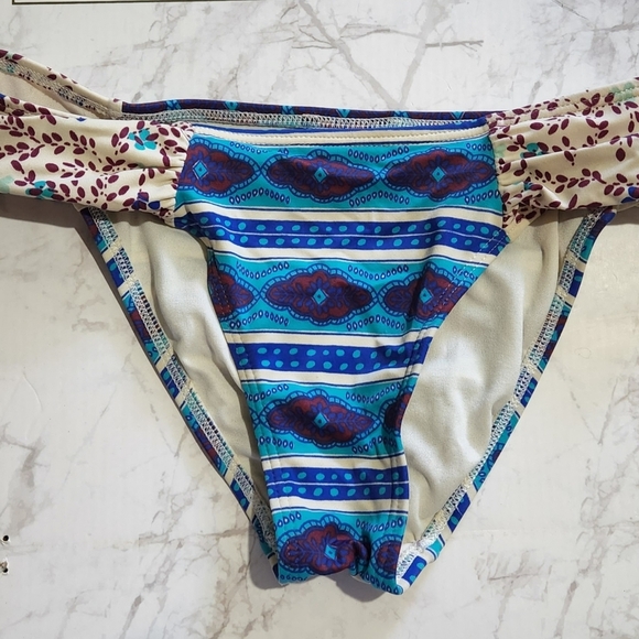 Bikini bottom - Picture 1 of 2